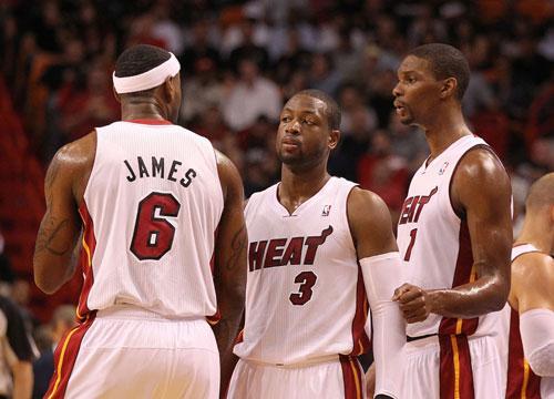 开云体育-NBA历史第一个抱团夺冠之人，他有资格抱怨詹姆斯和杜兰特吗？