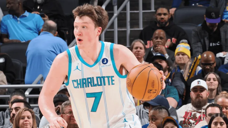 开云官网-黄蜂近25场一半的出手来自三分球，且三分命中率高达39%